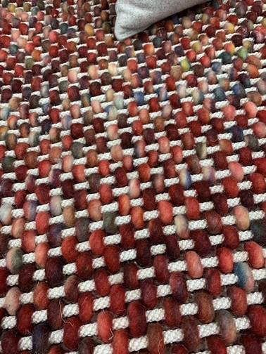 Modern villamatto punavärikäs 150x210 cm