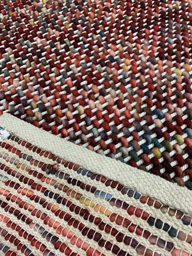 Modern villamatto punavärikäs 150x210 cm