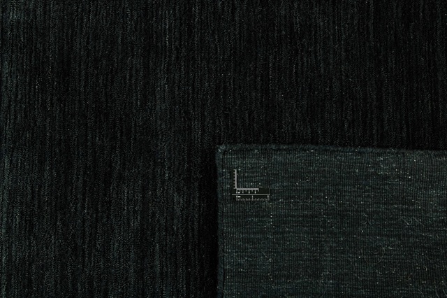 Geneva villamatto musta