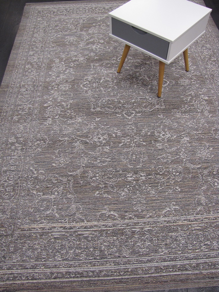 [890093004140200R] Ravenna matto ruskea medaljonki (140 x 200)