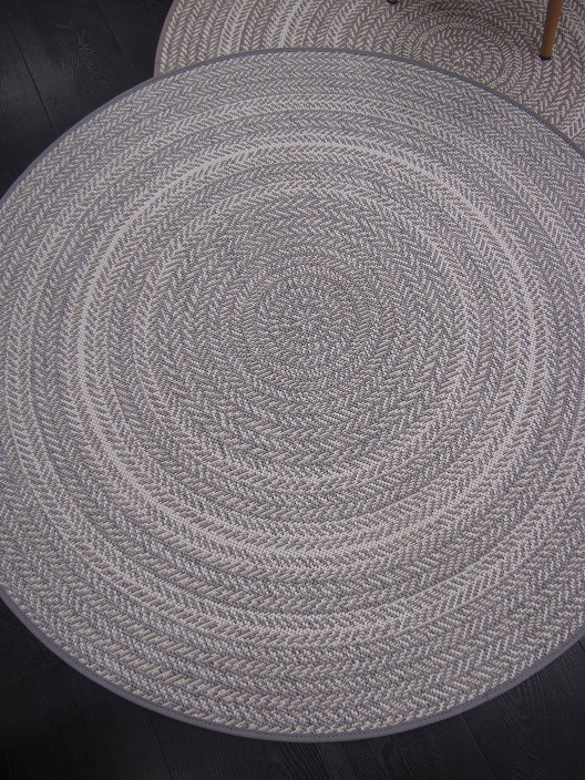Essenza jokatilan matto harmaa tai beige