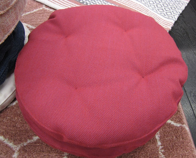 Pianotuolin pehmuste H-36 cm