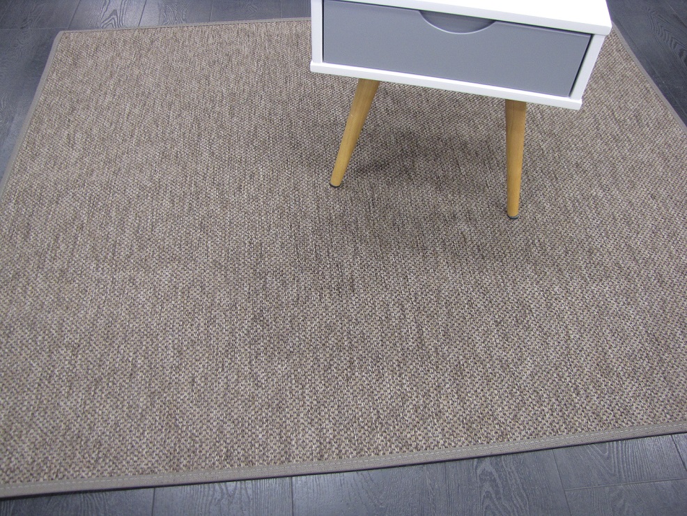 Vienna sileäksi kudottu matto - useita värejä