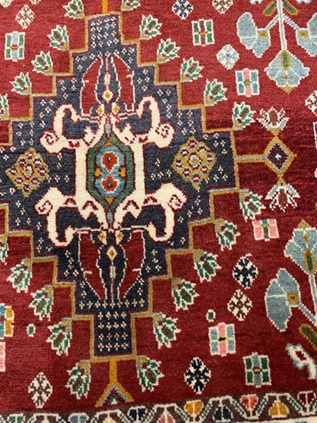 Kashqhai käsinsolmittu villamatto