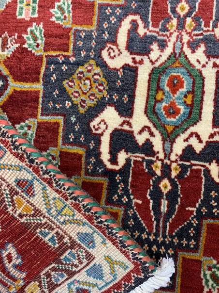Kashqhai käsinsolmittu villamatto