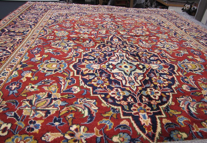 Keshan medaljonki punasini 149x237 cm