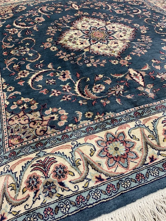 Second Hand Hereke käsinsolmittu sininen 130x127 cm