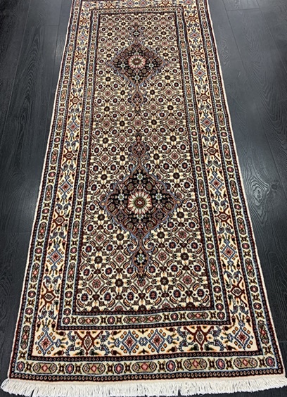 Moud Mahi käsinsolmittu villamatto 78x195 cm
