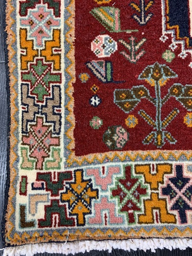 Kashqhai käsinsolmittu villamatto 65x62 cm