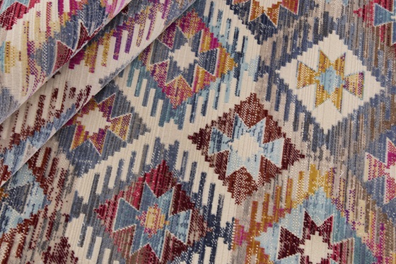 Maison Kelim nukkamatto sininen värikäs