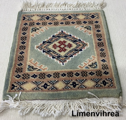 Pakistan pienet käsinsolmitut villamatot 30x30 cm - lajitelma