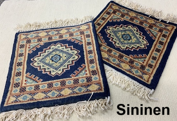 Pakistan pienet käsinsolmitut villamatot 30x30 cm - lajitelma