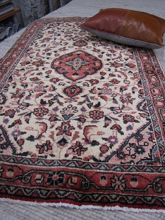 Hamadan käsinsolmittu villamatto 83x135 cm