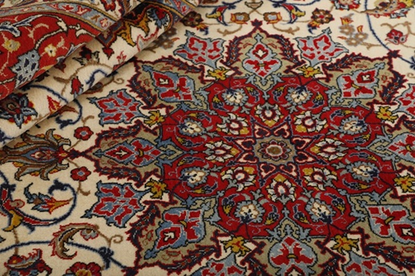 Isfahan käsinsolmittu 200x300 cm