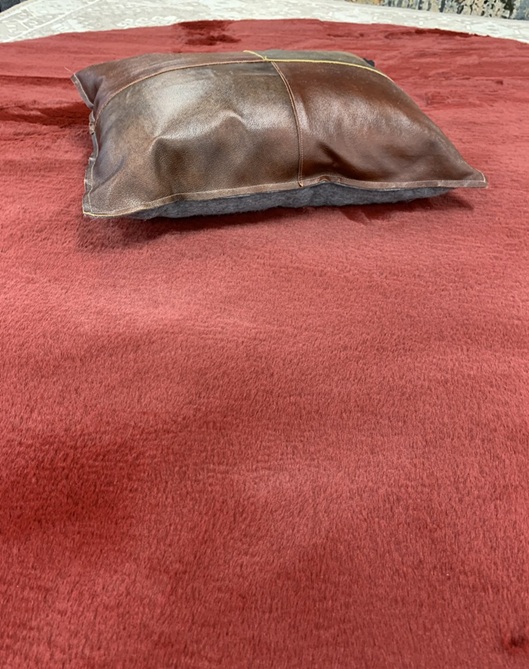 Eggplant viininpunainen