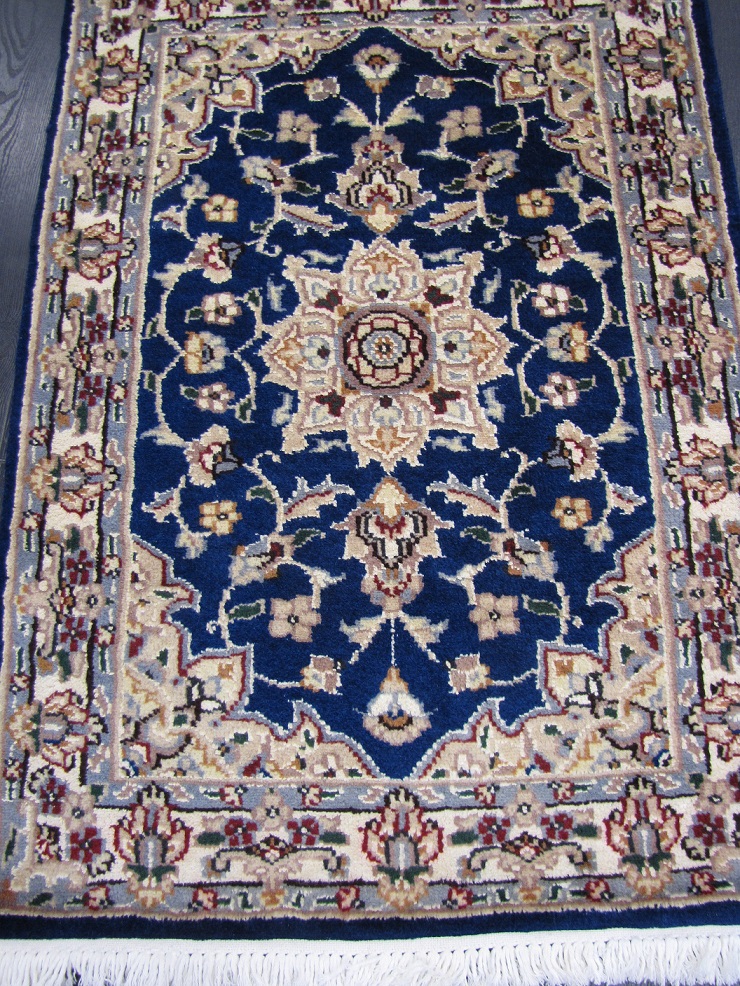 [ABU7846390S] Pakistan käsinsolmittu villasilkki sininen 63x90 cm