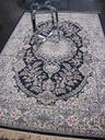 [9148763161135195S] Royal Palace viskoosimatto tummansininen medaljonki (135 x 195)