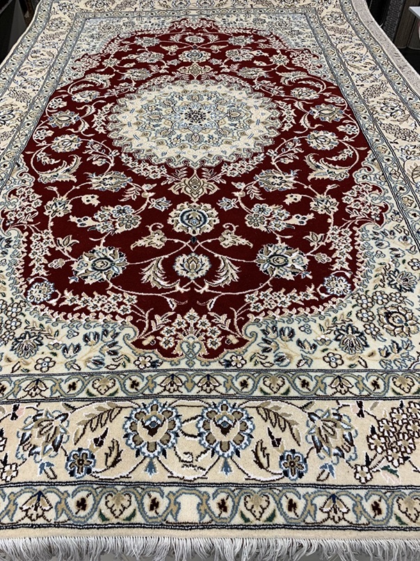 Nain 9 LA käsinsolmittu villamatto 152x244 cm