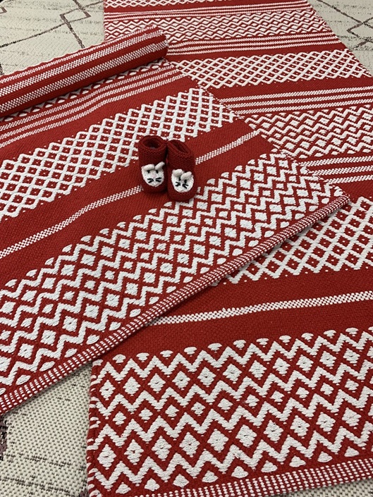 [ELINA70150PUNA] Saana puuvillamatto puna-valko