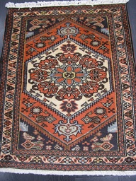 [14016886785K] Kamseh käsinsolmittu villamatto 67x85 cm