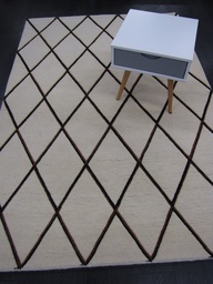 [TIMANTTI140200LV] Timantti käsinkudottu vaalea 140x200 cm