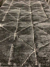 [140543121133195MUS] Feliz nukkamatto musta